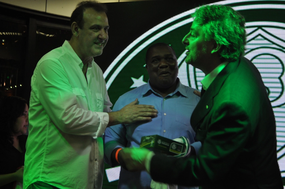 Em 26 de setembro de 2015, na festa de veteranos do Palmeiras, no restaurante do clube. Roberto Silva, Gérson Caçapa e Paulo Nobre. Foto: Marcos Júnior/Portal TT