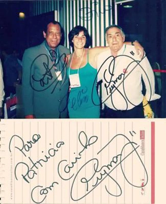 Carlos Alberto Torres, Pati Venerando e Félix, e os autógrafos dos dois e mais de Zico e Neymar.