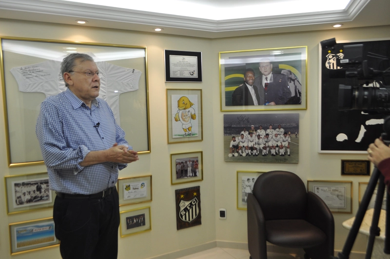 Milton Neves gravando depoimento sobre Coutinho em 18 de julho de 2016. Foto: Marcos Júnior Micheletti/Portal TT