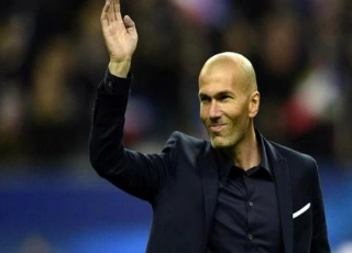Cotado no United, Zidane diz que deve voltar a trabalhar em breve