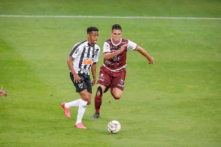 Atacante participou da goleada que classificou o time. Foto: Divulgação / CAM