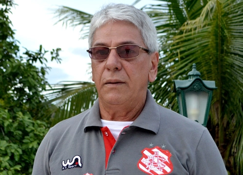 Sérgio Cosme  -  Treinador e ex-meio-campo do Bangu