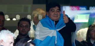 No dia em que a maior entidade do futebol elegeu um novo presidente, Gianni Infantino, o argentino detonou Platini e Blatter