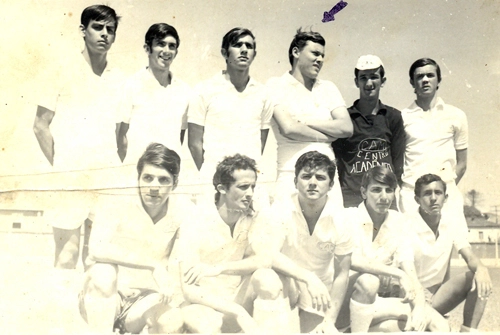 E acima Ruy Evilásio. Estava na equipe do zagueiro... Milton Neves!!! Era o time do Colégio de Muzambinho, em 1967. Vejam como o 