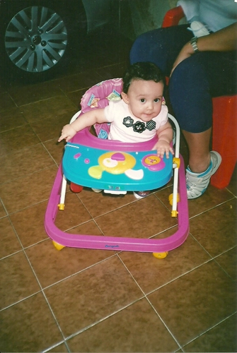 A pequenina, Izabelli, neta de Bentivegna 