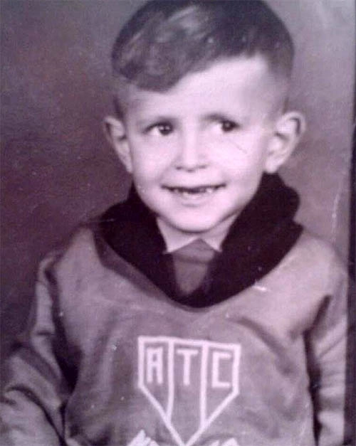 No início dos anos 70, o pequeno Ricardo Prado já atleta do Andradina Tênis Clube. Foto: arquivo pessoal de Ricardo Prado