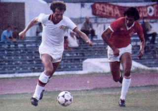 O futuro 'Rei de Roma' enfrentou seu ex-clube no Estádio Olímpico de Roma. Foto: Divulgação