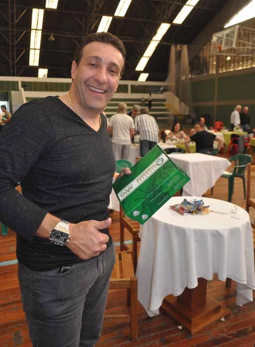 Fábio, um dos três filhos de Bentivegna, acompanhou o paizão na festa dos ex-jogadores do Palmeiras, em 29 de setembro de 2012. Foto: Marcos Júnior/Portal TT