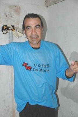 Gilmar, sempre sorridente, se preparando para um jogo de veteranos, embora o ex-goleiro conserve a boa forma dos tempos do Verdão. Foto enviada por Adriano Ferreira