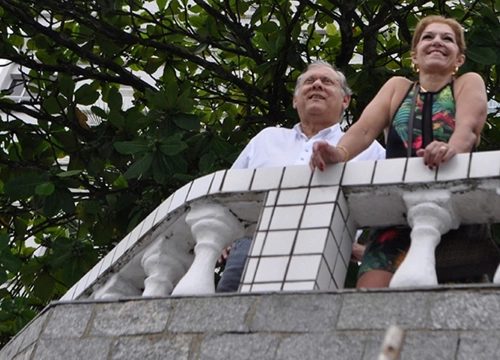 O Edif&iacute;cio Seven Seas    - E a fam&iacute;lia Neves