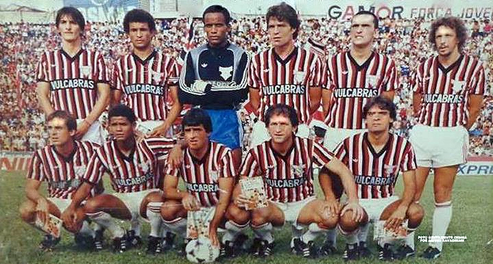 O time do Paulista de Jundiaí em 1986. Em pé, da esquerda para a direita:: Zé Carlos, Joãozinho, Sergião, Alexandre, Edu e Airton. Agachados: Gil, Zezé Gomes, André, Humberto e Rinaldo