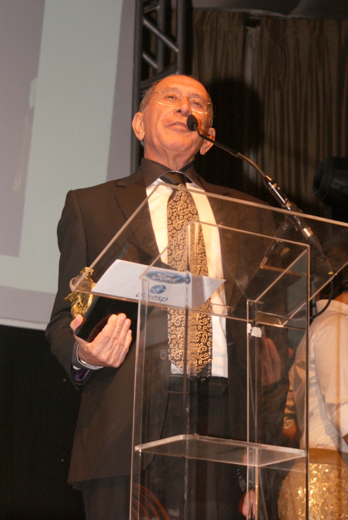 José Silvério ganhou todos os prêmios que disputou na categoria narrador de rádio da Aceesp. Foto: Adilson Gomes Figueredo / Aceesp