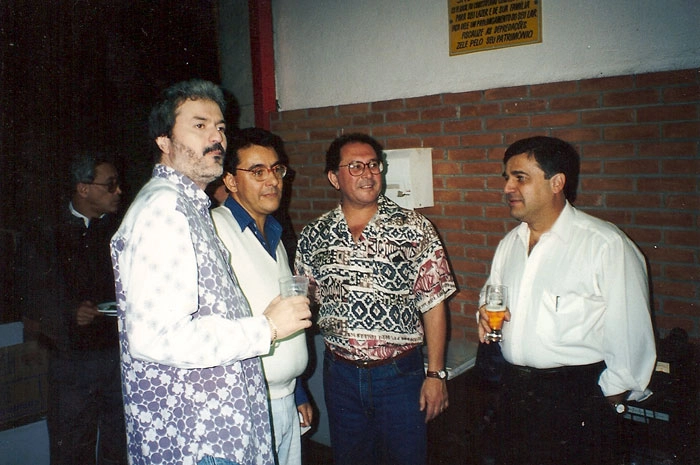 Da esquerda para a direita e à frente da foto, Antonio Carlos Sandoval Catta-Preta, Flávio Prado, José Silvério e um amigo. Foto: Arquivo pessoal 