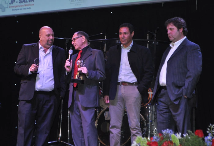 No Prêmio da ACEESP de 2012, realizado no Esporte Clube Sírio, os finalistas como melhor narrador de rádio: o terceiro colocado Nílson César, José Silvério, que entregou os troféus, o segundo colocado Cledi Oliveira e o vencedor Ulisses Costa 

