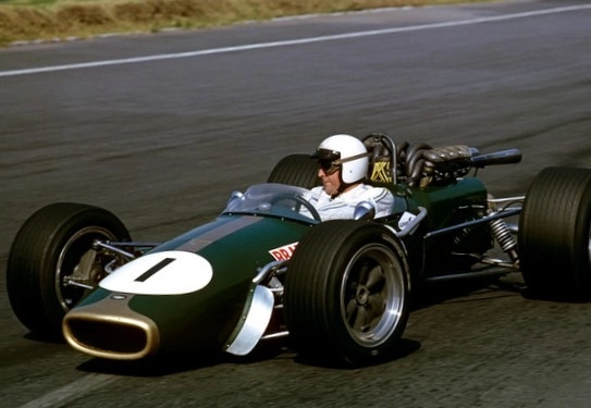 Grande ano de Jack Brabham em 1960, com cinco vitórias consecutivas (Holanda, Bélgica, França, Inglaterra e Portugal) e seu segundo título na F1, com o eficiente Cooper. Foto: Divulgação