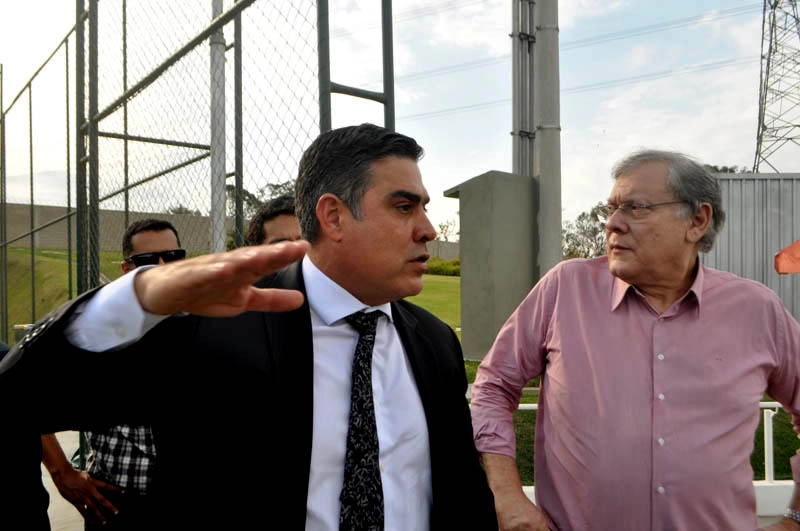 Sérgio Sette Câmara, presidente do Atlético na ocasião, explicando as obras na Cidade do Galo. Foto: Marcos Júnior Micheletti/Portal Terceiro Tempo