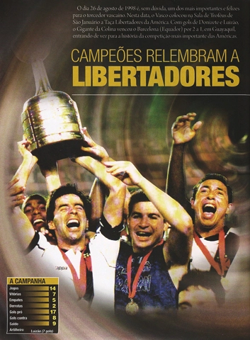 Vágner, Mauro Galvão (levantando a Taça), Luizão e Alex. Foto reprodução: A Revista Oficial do Club de Regatas Vasco da Gama