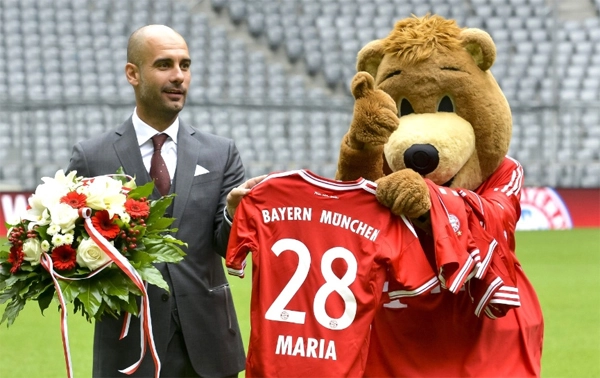 A História do Futebol e outros Esportes - Nasce em Santpedor Espanha, Josep  Guardiola Sala (Pep Guardiola), ex-jogador de futebol, que atuava como  volante, atualmente treinador do Manchester City. Chegou ao Barcelona