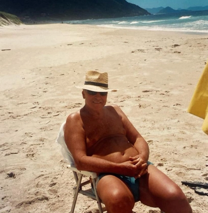Na Praia do Siriú, em Garopaba (SC), local de calmaria para Ruy Carlos Ostermann, Ele adquiriu uma propriedade no local em 1991. Foto: arquivo pessoal de Ruy Carlos Ostermann