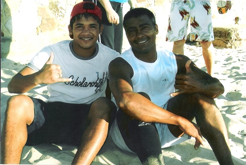 Foto em Adelaide, na Austrália, no dia 19 de abril de 2007: Romário e o futuro craque Calé.