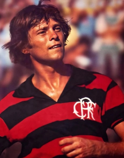 Pelo Flamengo, na década de 1970. Foto: Reprodução