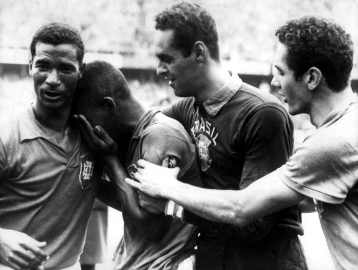 Da esquerda para a direita, Didi, Pelé, Gylmar dos Santos Neves e Orlando Peçanha. Foto: Reprodução/In My Ear