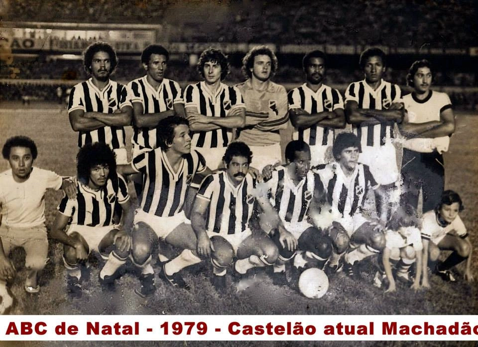 ABC em 1979 fez amistoso contra o Vasco da Gama e foi reforçado por Roberto Rivelino. Em pé: Claudio Oliveira, Baltazar, Carpinelli, Carlos Augusto, Vuca e Domício. Agachados: Tinho, Dentinho, Rivelino, Danilo Menezes e Berg