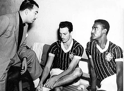Da esquerda para a direita: o jornalista Walter Lacerda, Marinho e Didi, na Copa Rio de 1952. O Fluminense foi campeão.