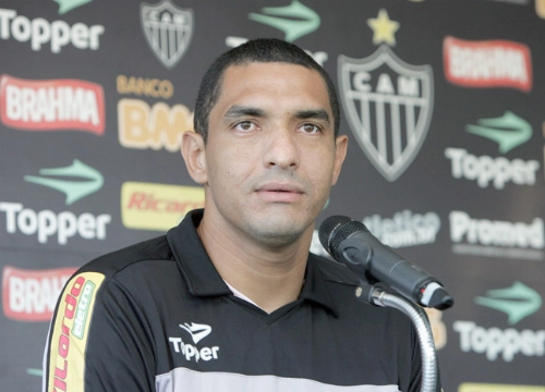 Fábio Costa - Goleiro do Santos, ex-Corinthians, e Galo