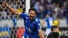 Fred marca 3, Cruzeiro passa por cima do Huracán e garante vaga nas oitavas 