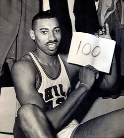 Wilt Chamberlain Facts - Há exatos 22 anos, falecia Wilt Chamberlain. O  melhor jogador da história do basquete morreu de infarto em sua casa, aos  63 anos. Naquele ano, os 76ers homenagearam