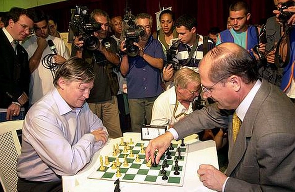 Anatoly Karpov – Escola De Xadrez