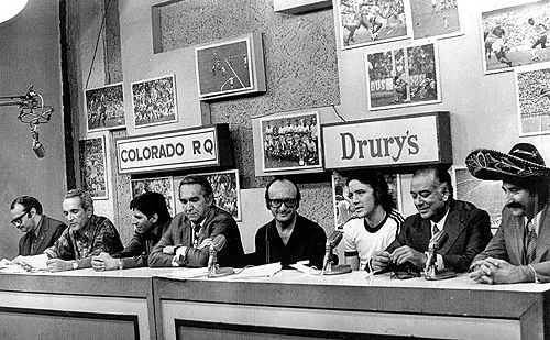 TV Tupi em 1971: José Roberto Ramos, Gerdy Gomes, Gerson Araújo, Geraldo Bretas, Walter Abrahão, Leivinha, Walter Lacerda e Garcia Gambeiro, ex-colunista do Popular da Tarde.