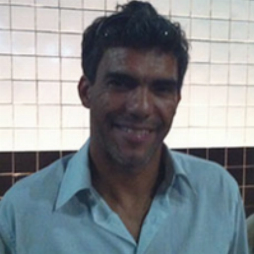 Davi  - Ex-zagueiro-central do Santos