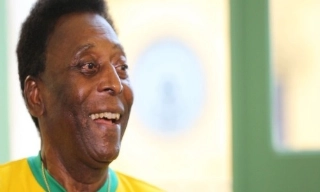 O ex-jogador foi hospitalizado na França e transferido para o Brasil (Foto: UOL)