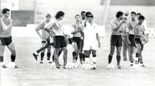 Após encerrar a carreira, manter-se próximo da bola foi a opção de vida escolhida. Givanildo tornou-se treinador com trabalhos em vários clubes do Norte e Nordeste do Brasil. Aqui, em ação no Sport em 1994
