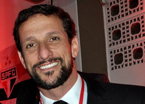 Belletti  - Ex-lateral-direito de São Paulo, Barcelona e Seleção Brasielira