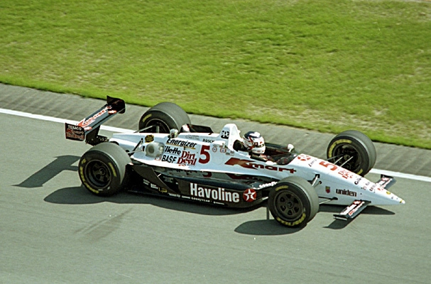 Pódio nas 500 Milhas de Indianápolis em 1993, Mansell terminou a lendária prova em terceiro lugar, com o Lola-Ford da equipe Newman-Haas. Foto: Divulgação