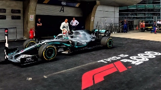 Britânico largou melhor e ganhou a prova disputada em Xangai, na China. Foto: Mercedes-AMG F1