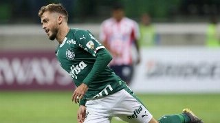 Hyoran comemora seu gol contra o Junior de Barranquilla na Libertadores