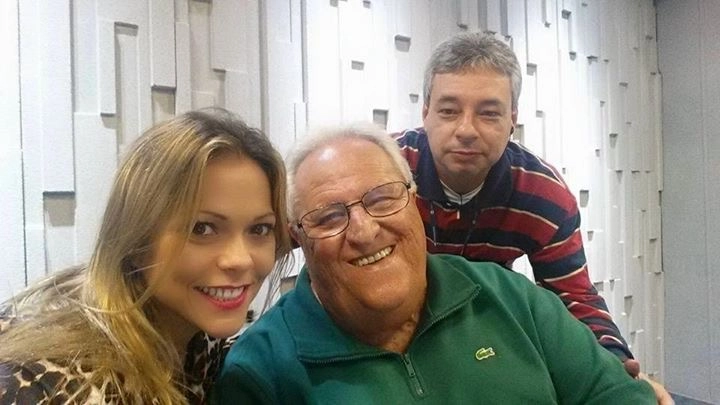 Adriana Hercowitz, Washington Rodrigues e Marcus Vinicius Rezende de Moraes, nos estúdios da Rádio Tupi, do Rio de Janeiro. Foto: Reprodução