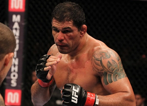 Rodrigo Minotauro - Ex-lutador peso-pesado de MMA