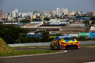 Domínio na classificação foi da Ipiranga Racing, que forma a primeira fila. Foto: Rafael Gagliano/Hyset/Divulgação