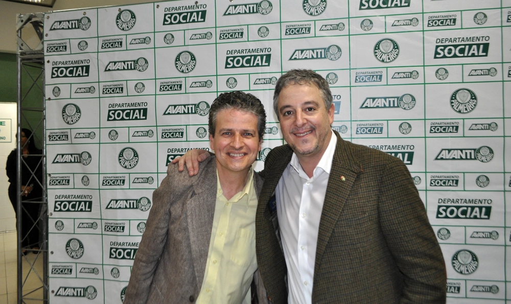 O jornalista Marcos Micheletti e Paulo Nobre em 20 de setembro de 2014, noite de mais uma festa em homenagem aos veteranos do Palmeiras. Foto: Fernanda Viel