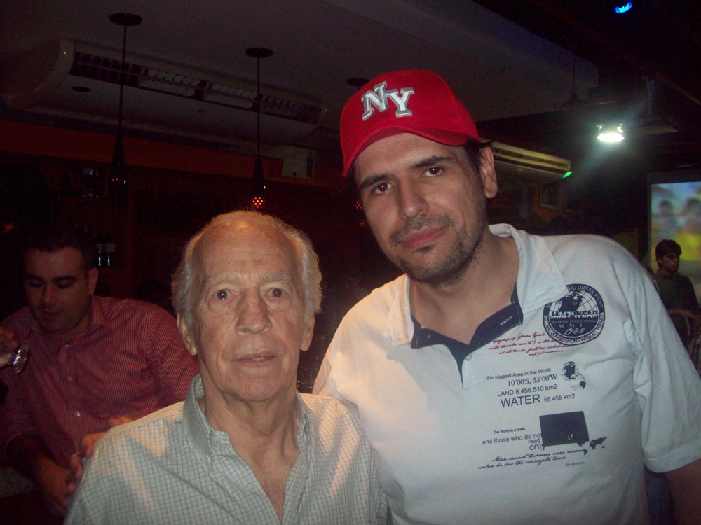 No dia 13 de dezembro de 2014, no lançamento do livro Brasil 82: o time que perdeu a Copa e conquistou o mundo. Valdir Joaquim de Moraes e Edu Cesar, criador do site Papo de Bola. Foto enviada por Edu Cesar