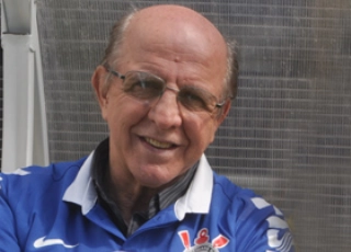 Após grave acidente automobilístico, ele já se alimenta normalmente, mas permanece na UTI