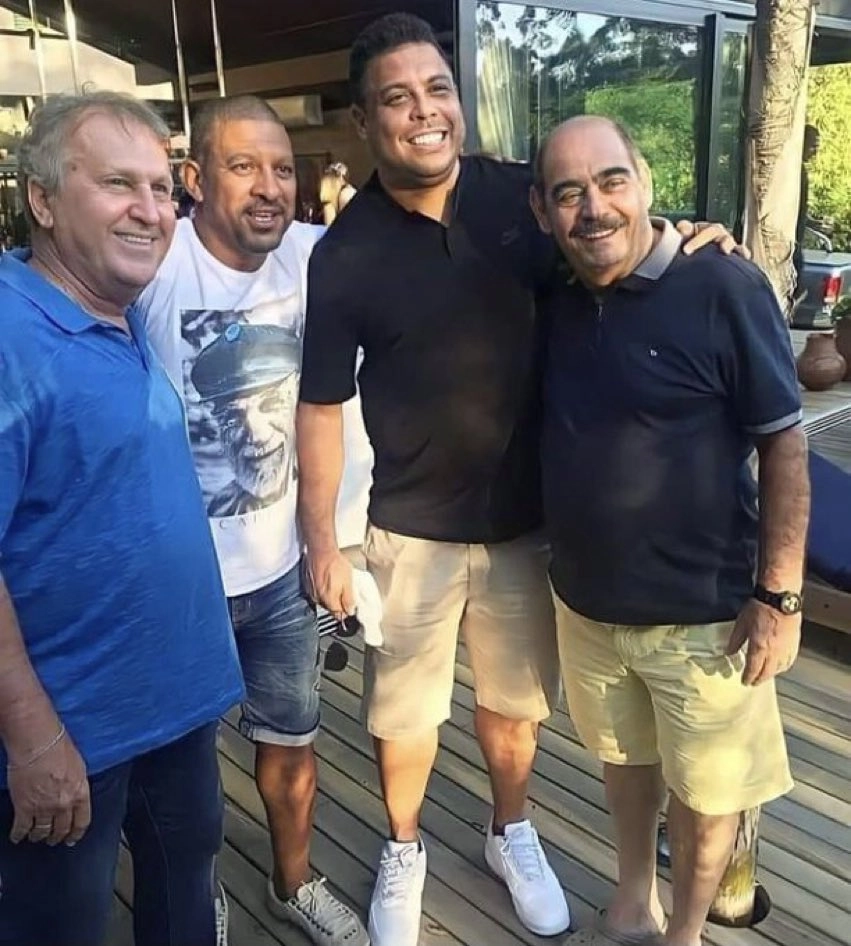 Encontro de craques em agosto de 2021: Zico, Djalminha, Ronaldo e Rivellino. Foto: arquivo pessoal de Zico