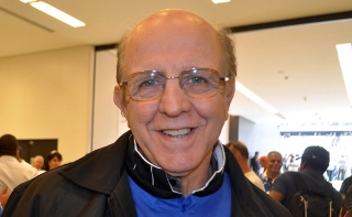 Ele sofreu um grave acidente na semana passada e foi transferido para um quarto