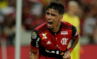 Violência, gol polêmico e falha: Fla e Cruzeiro empatam na primeira final