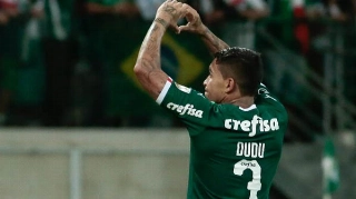 Dudu fez um gola&ccedil;o e deu uma linda assist&ecirc;ncia contra o Junior pela Libertadores. Foto: Marcello Zambrana/AGIF/Via UOL